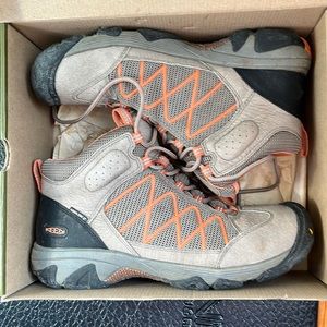 KEEN Verdi II Mid Women’s Hiking Boots - Size 10
